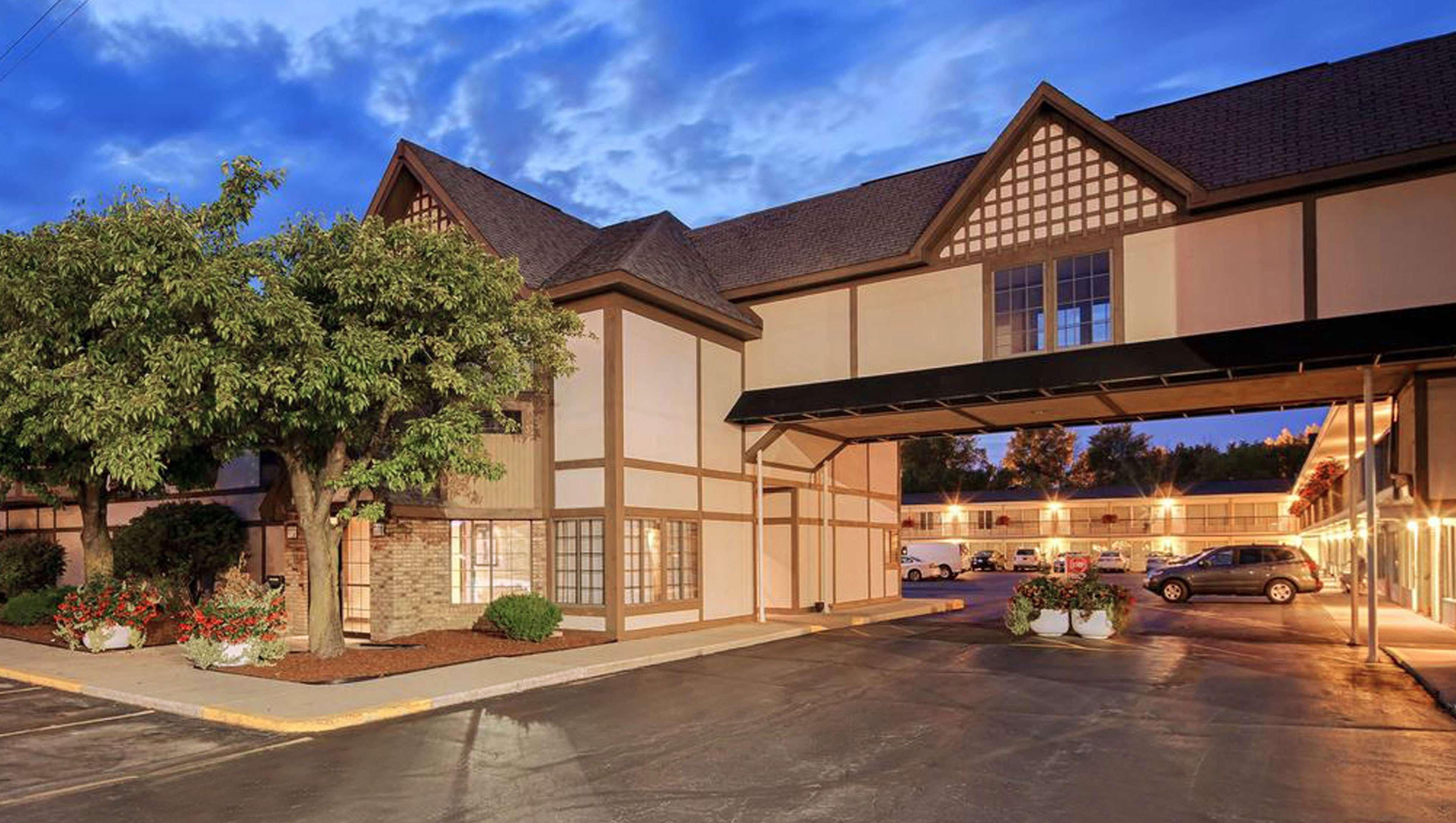 Days Inn By Wyndham Birch Run Ngoại thất bức ảnh