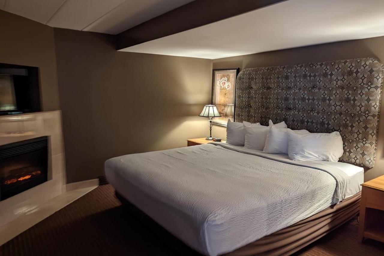 Days Inn By Wyndham Birch Run Ngoại thất bức ảnh