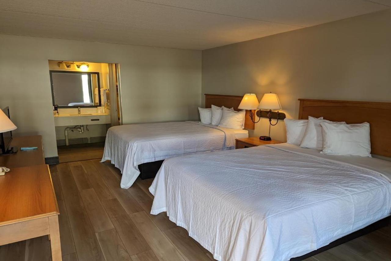 Days Inn By Wyndham Birch Run Ngoại thất bức ảnh