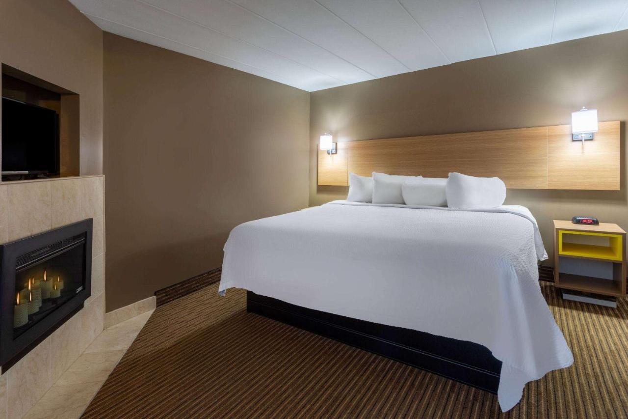 Days Inn By Wyndham Birch Run Ngoại thất bức ảnh